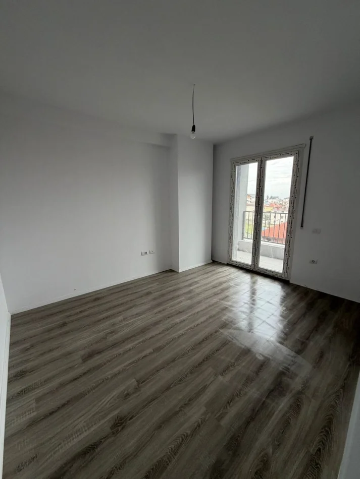 Tirane, shitet apartament 1+1 Kati 4, 83000 € (I Mbaruar Tek Color Splash Rezidence Paskuqan)
