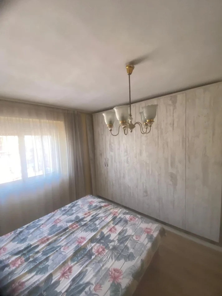 Tirane, jepet me qera apartament 2+1 Kati 5, 85 m² 470 € (Perball Harry Fultz)