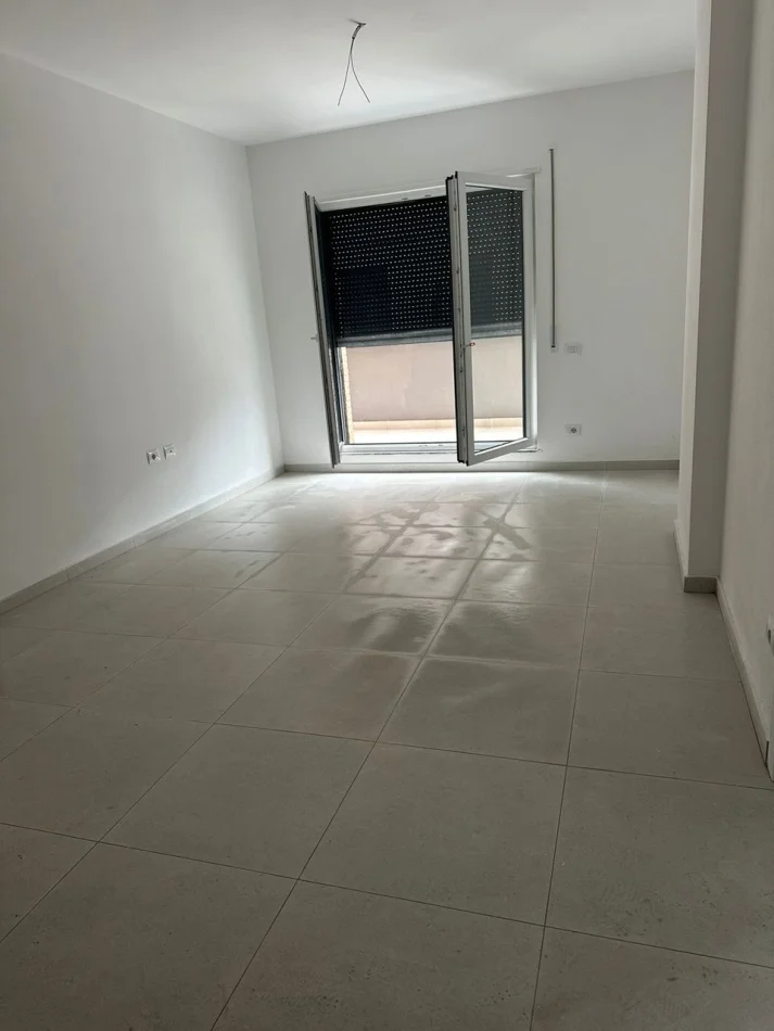 Tirane, jepet me qera apartament 2+1 Kati 1, 105 m² 600 € (The New Boulevard)
