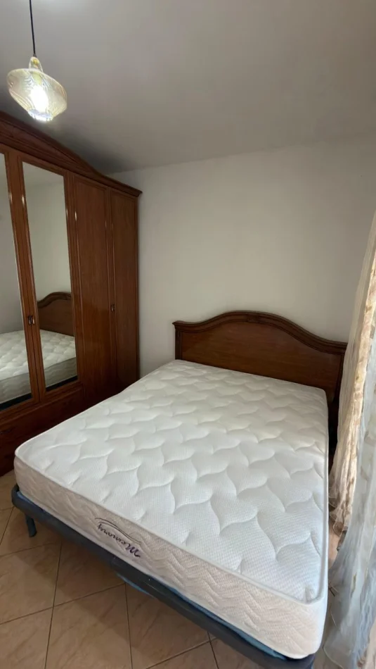 Tirane, jepet me qera apartament 1+1 Kati 3, 60 m² 450 € (Rruga E Kavajes)