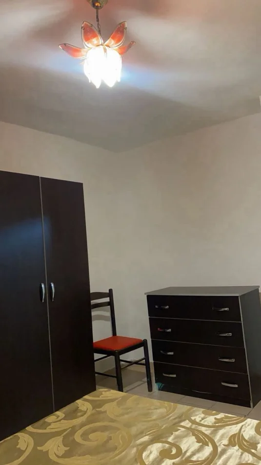 Tirane, jepet me qera apartament 1+1 Kati 3, 60 m² 400 € (Pediatria)