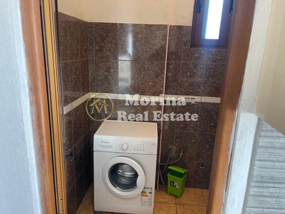 Tirane, jepet me qera apartament 1+1 Kati 1, 50 m² 250 € (Ish Stacioni Elektrik)