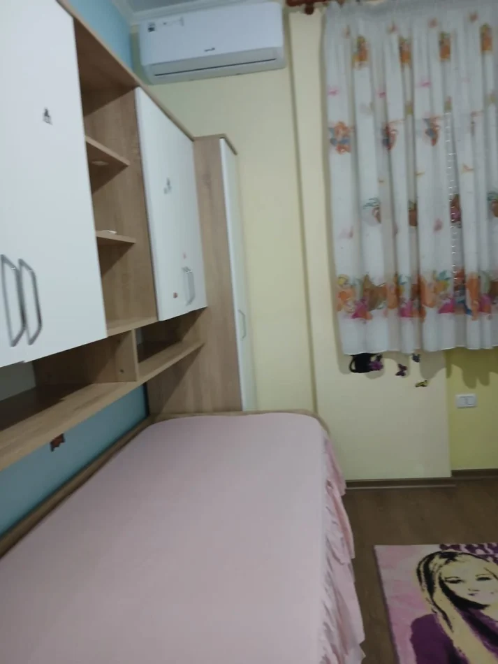 Tirane, jepet me qera apartament 2+1 Kati 3, 90 m² 380 € (Fresku)