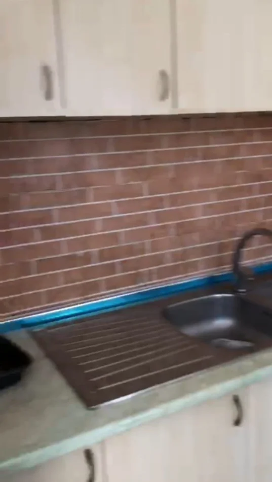 Tirane, jepet me qera apartament 1+1 Kati 1, 40 m² 250 € (Tregu Elektrik)