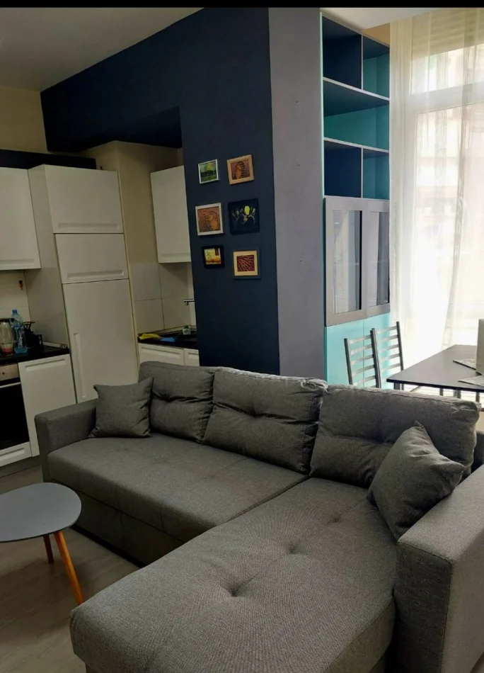 Elbasan, jepet me qera apartament 1+1 Kati 2, 60 m² 600 € (Lrruga E Elbasanit)