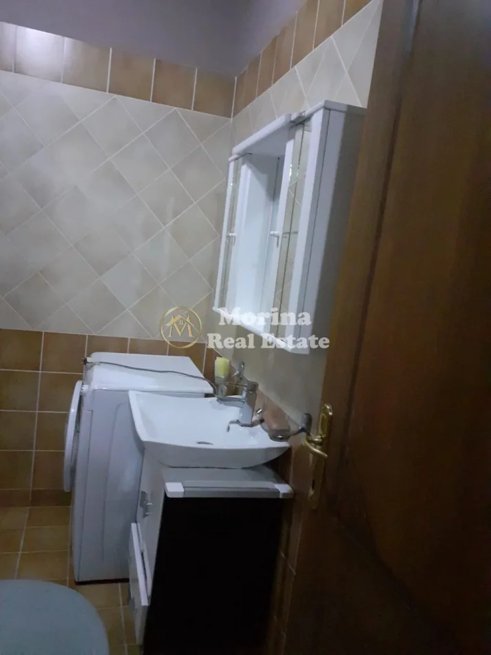 Tirane, jepet me qera apartament 2+1 Kati 3, 75 m² 600 € (Square 21)