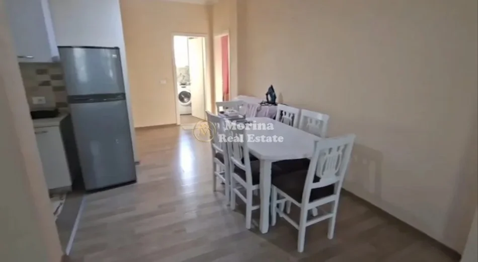 Tirane, jepet me qera apartament 2+1 Kati 1, 100 m² 500 € (Spitali Amerikan 2)