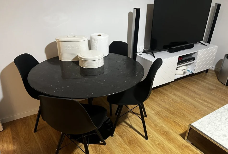 Tirane, jepet me qera apartament 1+1 Kati 1, 65 m² 600 € (Tregu Elektrik)
