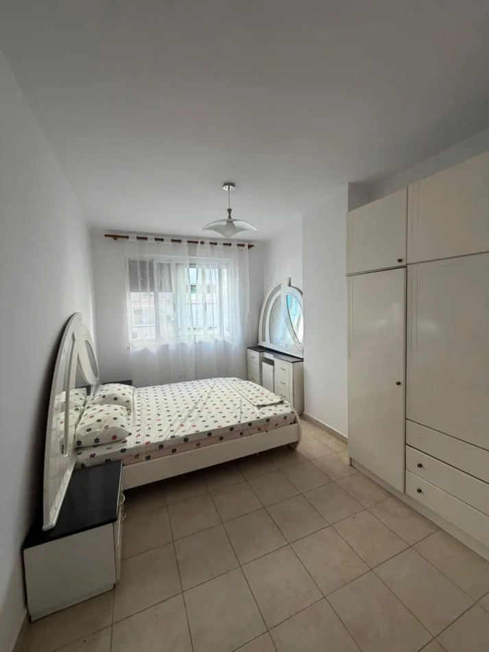 Tirane, jepet me qera apartament 2+1 Kati 4, 100 m² 450 € (Astir)
