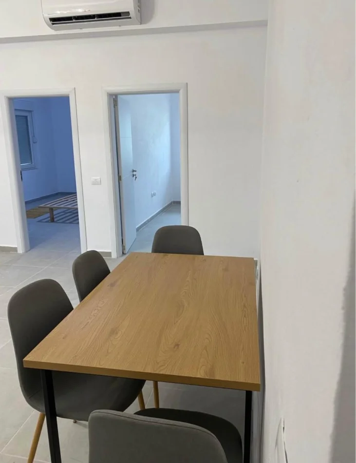 Tirane, jepet me qera apartament 2+1 Kati 3, 90 m² 500 € (Farkë)