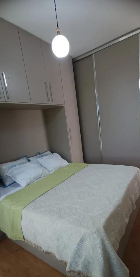 Tirane, jepet me qera apartament 1+1 Kati 7, 65 m² 700 € (Farmacia 10)