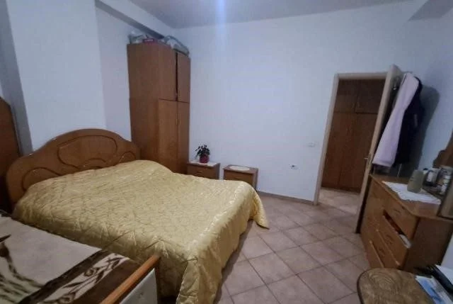 Tirane, shitet apartament 1+1 Kati 4, 70 m² 140.000 € (Yzberisht)
