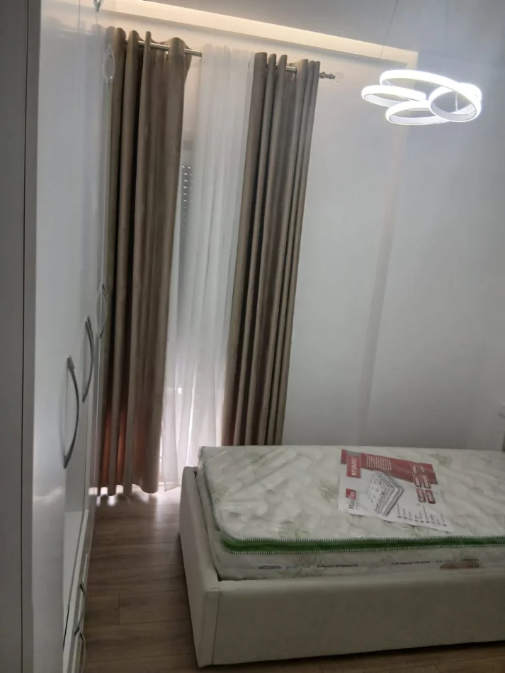 Tirane, jepet me qera apartament 2+1 Kati 1, 90 m² 600 € (Sauk)
