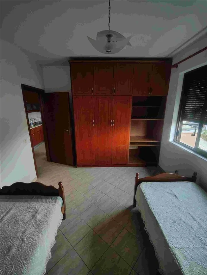 Tirane, jepet me qera apartament 2+1 Kati 3, 78 m² 470 € (Kinostudio)