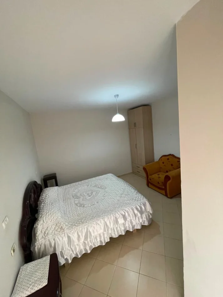 Tirane, jepet me qera apartament 2+1 Kati 2, 90 m² 500 € (Fusha Ali Demi)