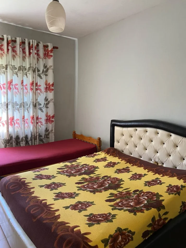 Tirane, jepet me qera apartament 1+1 Kati 2, 65 m² 400 € (Ali Demi)