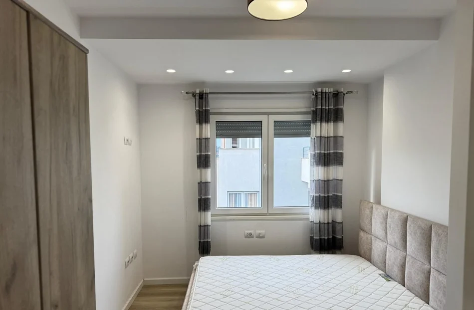 Tirane, jepet me qera apartament 3+1 Kati 2, 129 m² 1.300 € (TEG – Tirana East Gate)