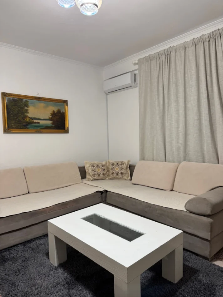 Tirane, jepet me qera apartament 1+1 Kati 2, 64 m² 400 € (Fresk prane Pasticeri Melisa)