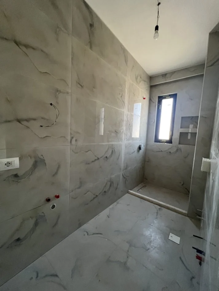 Shqiperi, shitet 3+1+Ballkon Kati 7, 135 m² (Xganfize kemo)