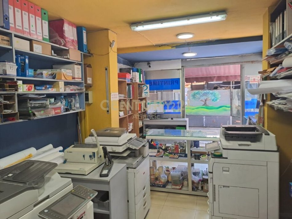 Tirane, shitet dyqan , 40 m² 