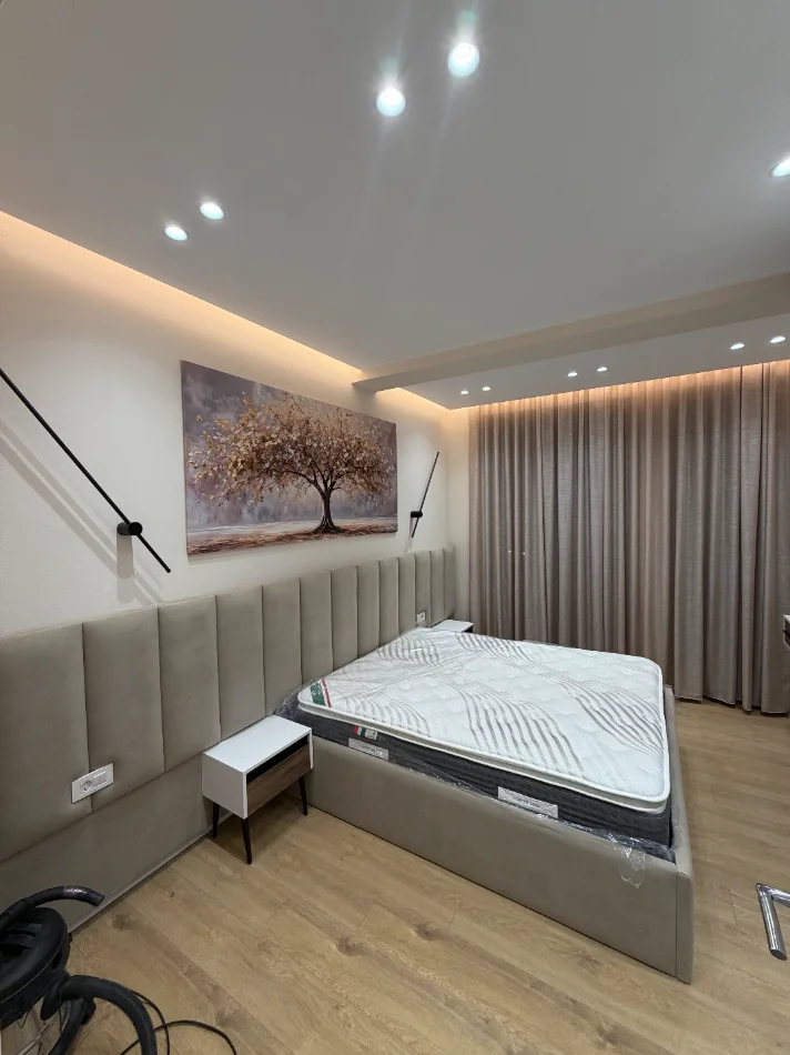 Tirane, jepet me qera apartament 2+1+Ballkon Kati 5, 105 m² 1.200 € (Rr. Mine Peza)