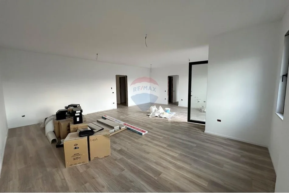 Tirane, shitet apartament 2+1 Kati 4, 143 m² 357.000 € 