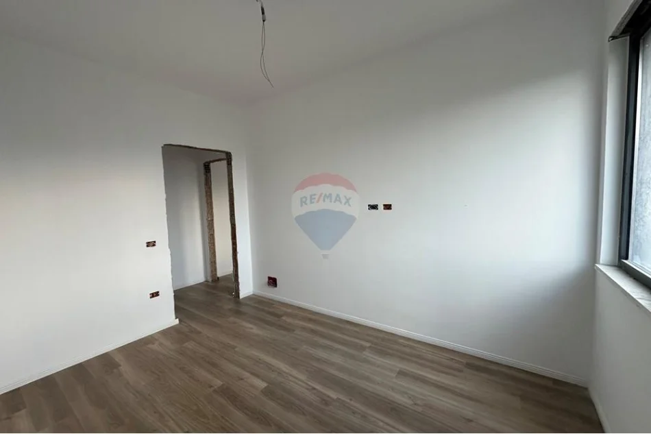 Tirane, shitet apartament 2+1 Kati 4, 143 m² 357.000 € 