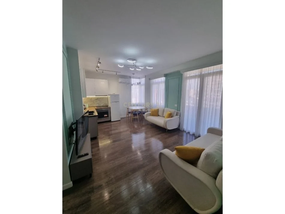 Tirane, shes apartament 1+1+Aneks+Ballkon Kati 8, 68 m² 209.000 € 