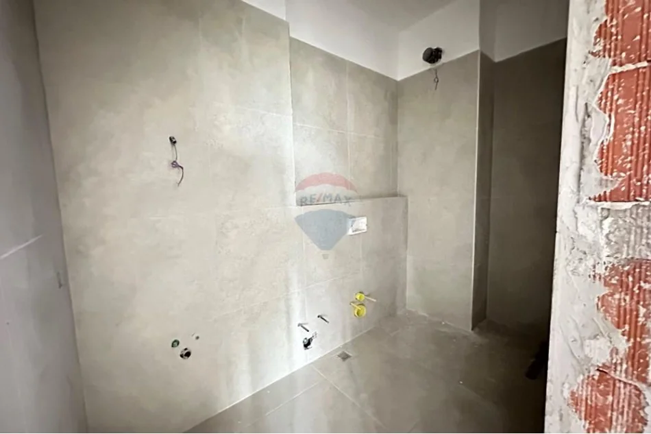 Tirane, shitet apartament 2+1 Kati 4, 143 m² 357.000 € 