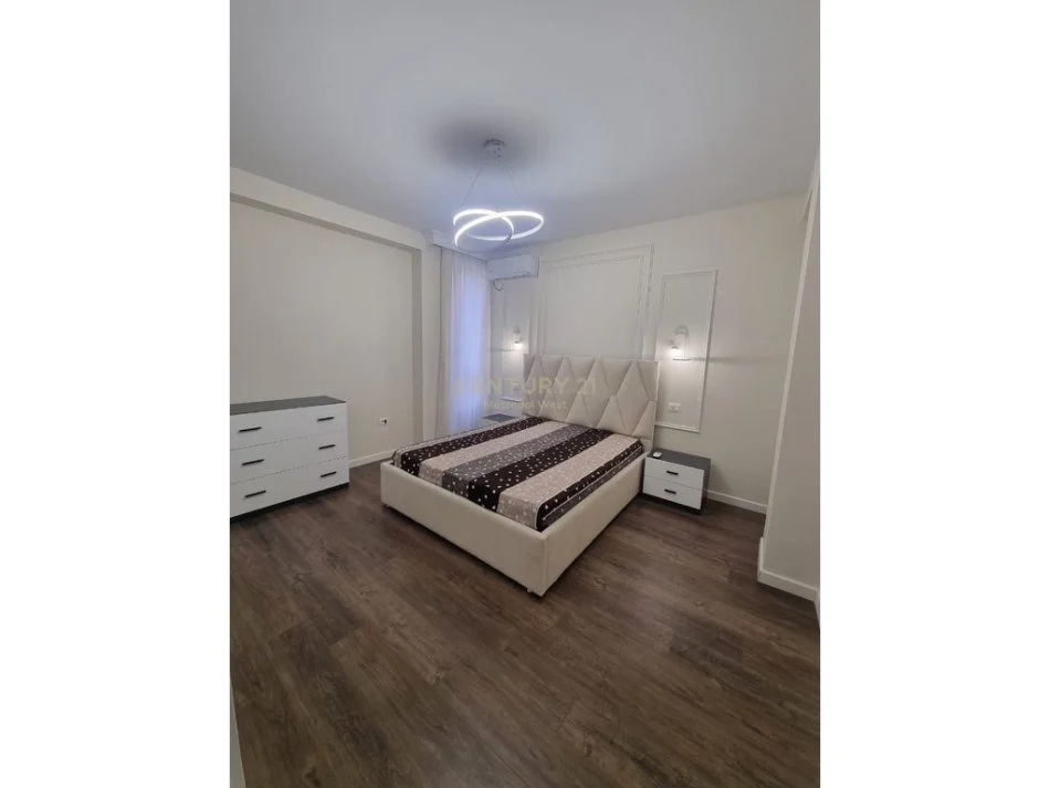 Tirane, shes apartament 1+1+Aneks+Ballkon Kati 8, 68 m² 209.000 € 