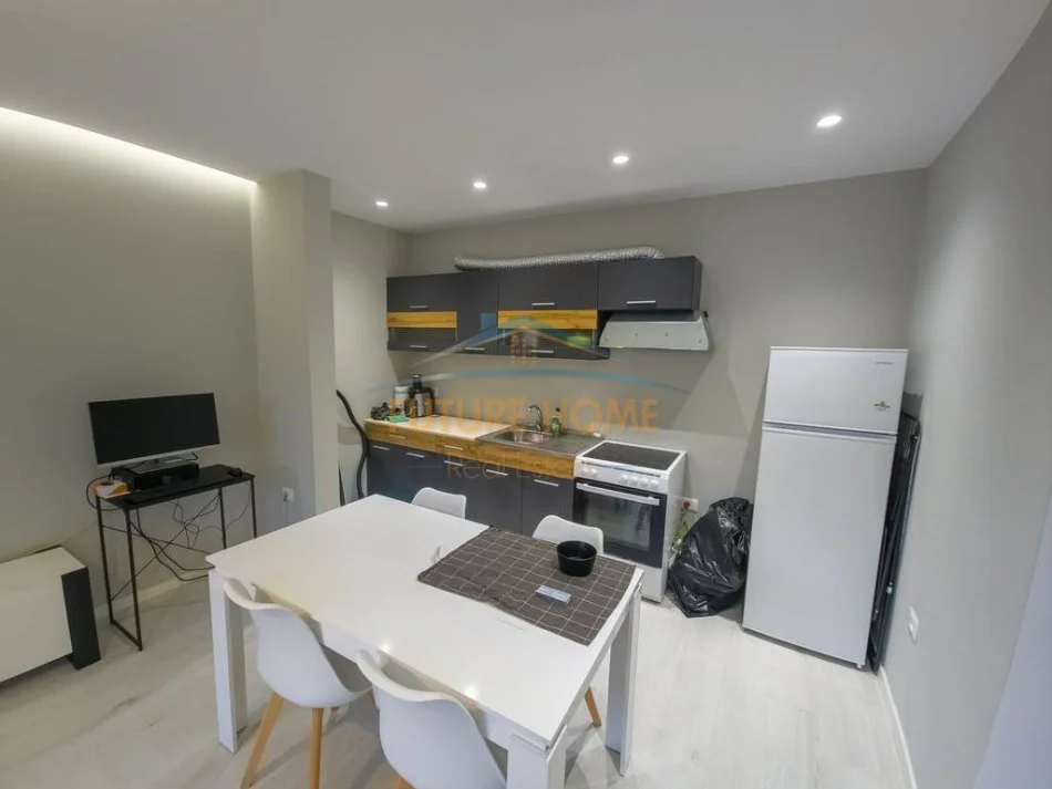 Tirane, shitet apartament 1+1+Ballkon Kati 1, 61 m² 135.000 € (Pazari i ri)
