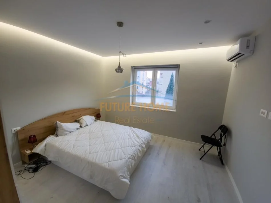 Tirane, shitet apartament 1+1+Ballkon Kati 1, 61 m² 135.000 € (Pazari i ri)