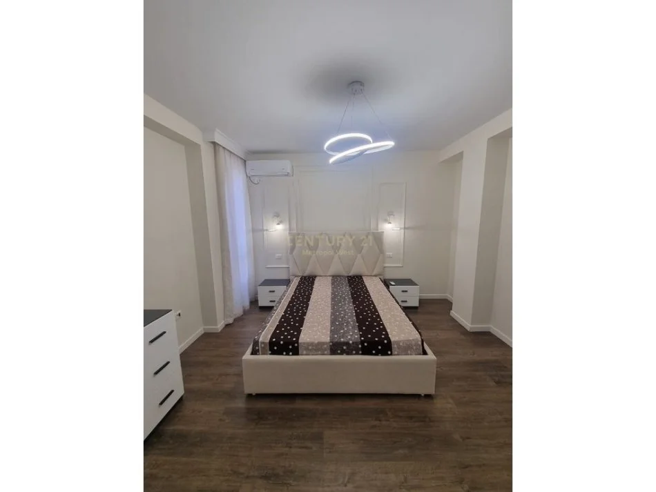 Tirane, shes apartament 1+1+Aneks+Ballkon Kati 8, 68 m² 209.000 € 