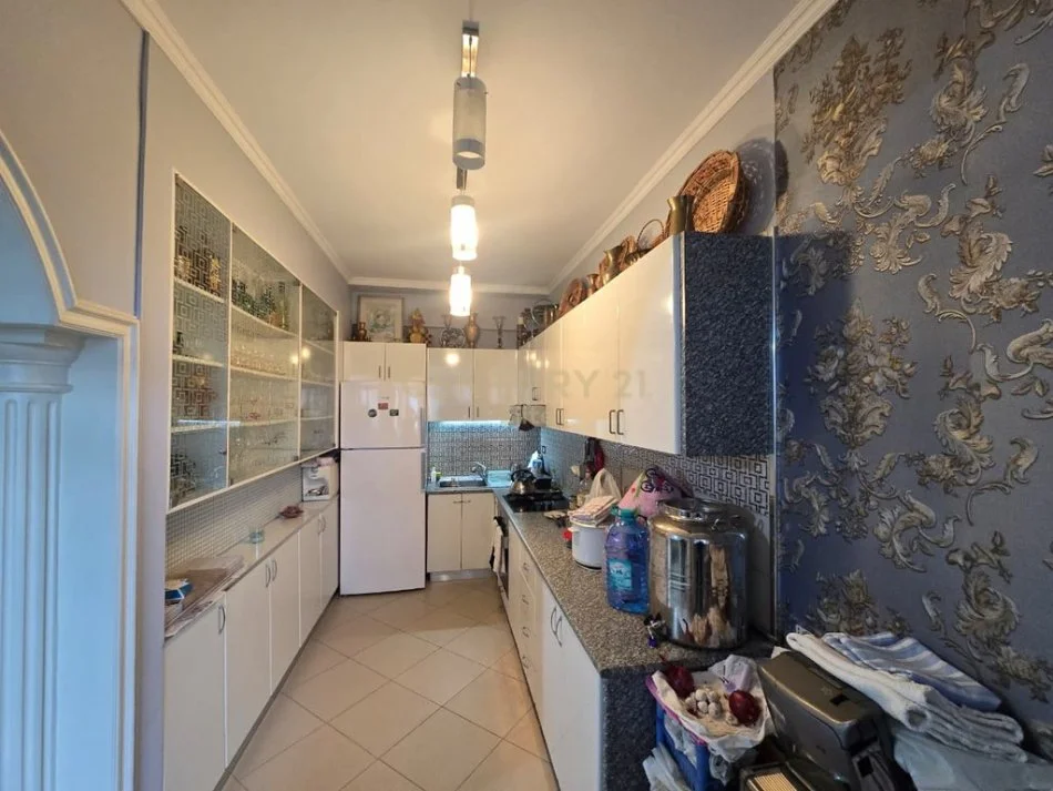 Tirane, shitet apartament 3+1+Aneks+Ballkon Kati 3, 130 m² 320.000 € (Irfan Tomini)