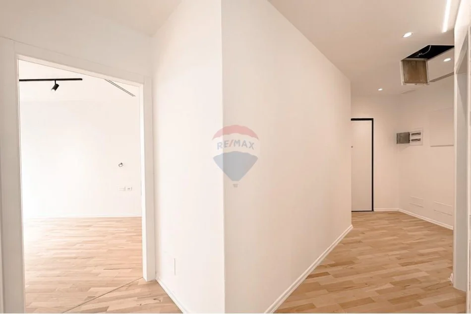 Tirane, shitet apartament 2+1 , 139 m² 448.000 € 