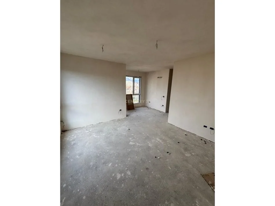 Tirane, shes apartament 3+1+Aneks+Ballkon Kati 6, 123 m² 