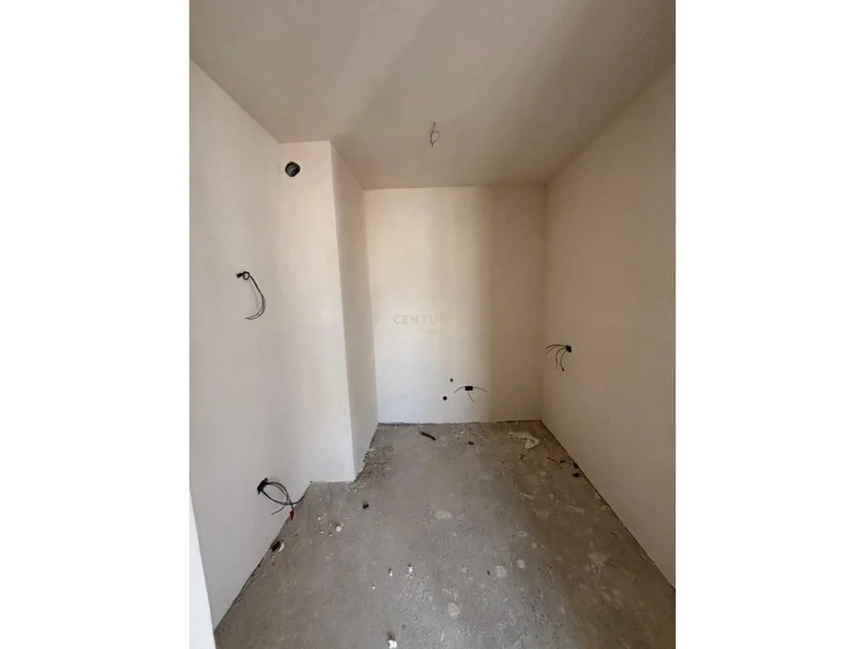 Tirane, shes apartament 3+1+Aneks+Ballkon Kati 6, 123 m² 