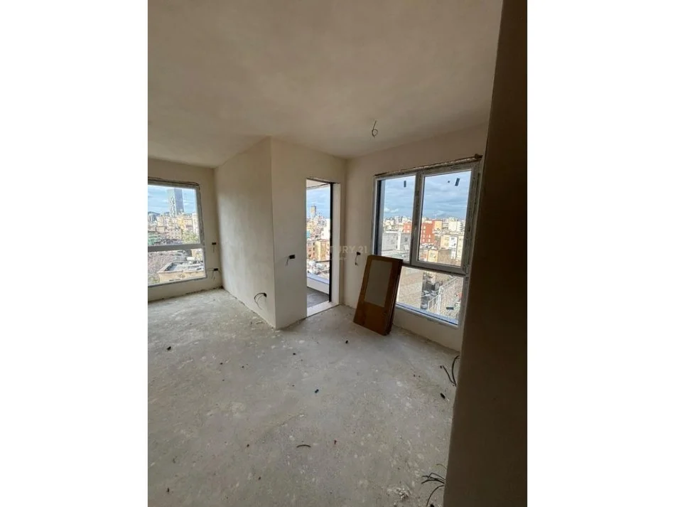 Tirane, shes apartament 3+1+Aneks+Ballkon Kati 6, 123 m² 