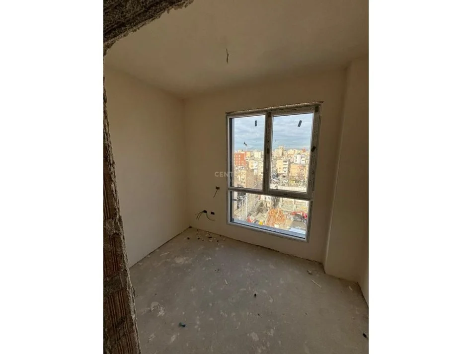 Tirane, shes apartament 3+1+Aneks+Ballkon Kati 6, 123 m² 