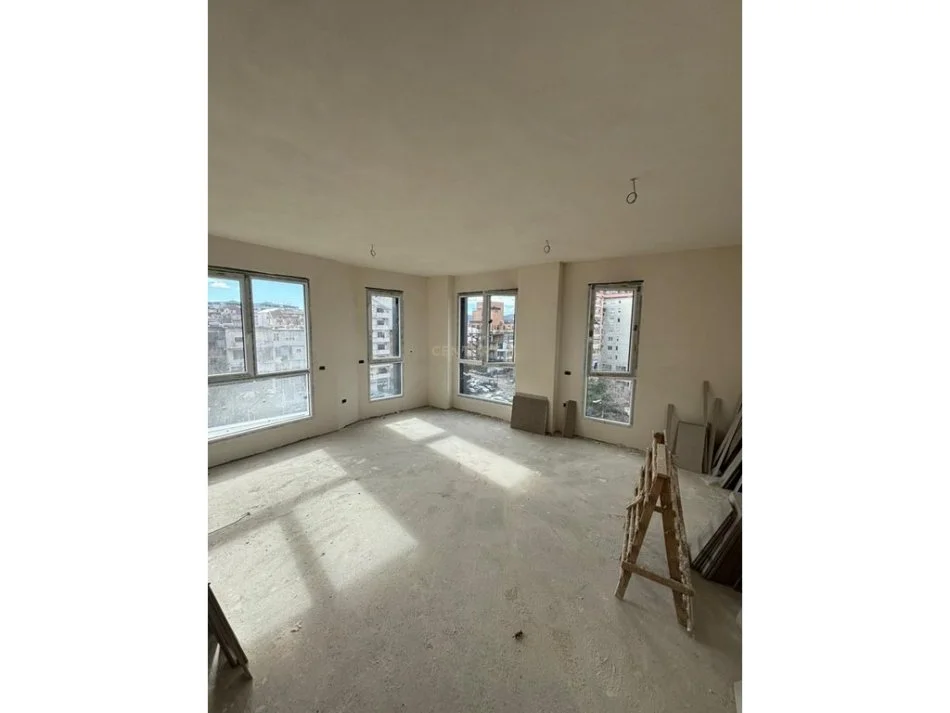 Tirane, shes apartament 2+1+Aneks+Ballkon Kati 5, 106 m² 255.182 € 