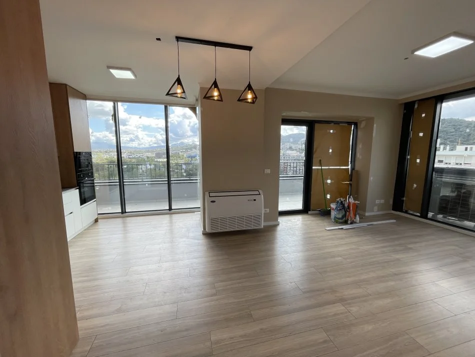 Tirane, jepet me qera apartament 2+1+Aneks+Ballkon Kati 10, 120 m² 1.500 € (Liqeni Artificial)