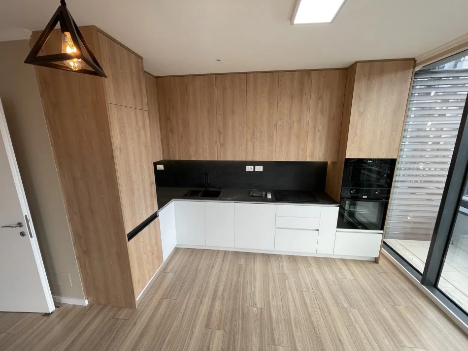 Tirane, jepet me qera apartament 2+1+Aneks+Ballkon Kati 10, 120 m² 1.500 € (Liqeni Artificial)