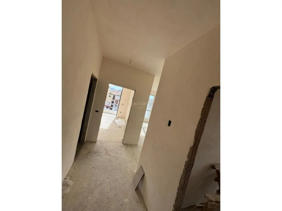 Tirane, shes apartament 2+1+Aneks+Ballkon Kati 5, 106 m² 255.182 € 