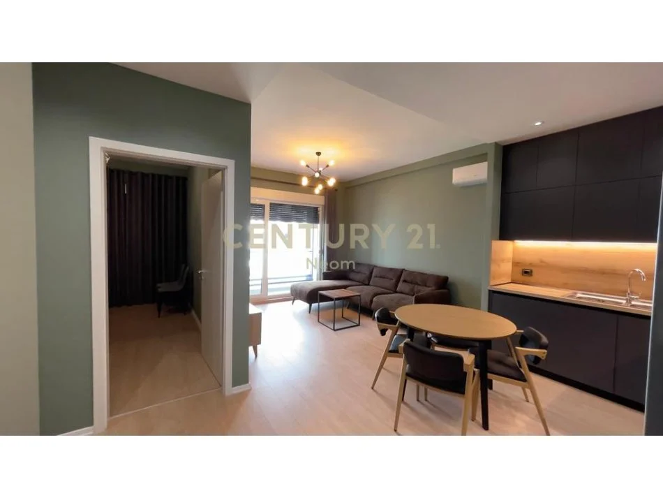 Tirane, jepet me qera apartament 2+1 Kati 6, 85 m² 800 € (Kompleksi magnet)