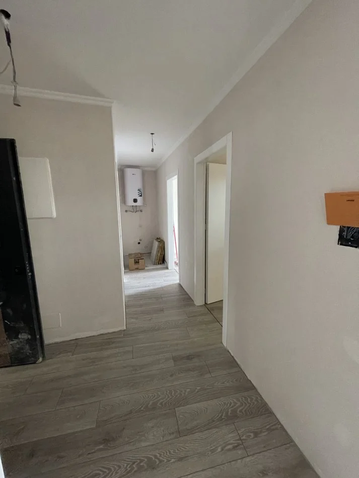 Tirane, jepet me qera apartament 2+1+Aneks+Ballkon Kati 2, 110 m² 1.200 € (Liqeni Artificial)
