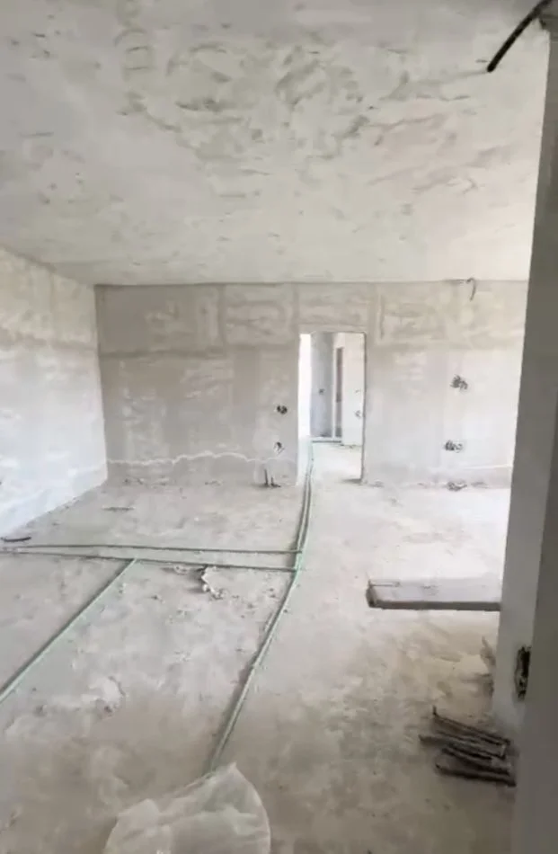 Tirane, shitet apartament 2+1+Ballkon Kati 3, 113 m² 170.000 € (Te Restorant Qordja)