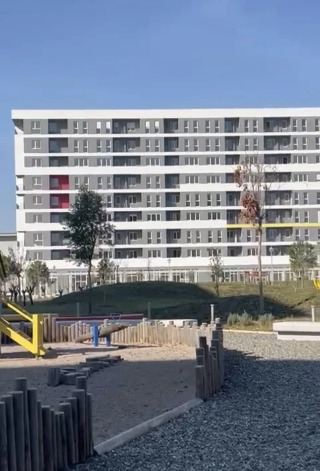 Tirane, jepet me qera apartament 2+1 Kati 6, 400 € (Prane QTU)