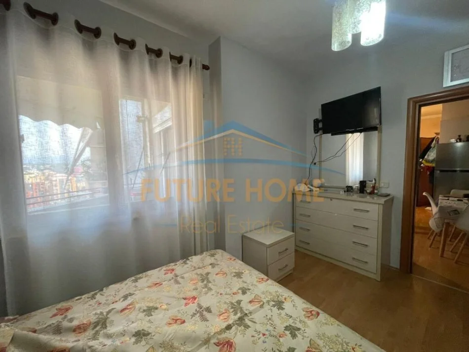 Tirane, shitet apartament 1+1+Ballkon Kati 16, 53 m² 159.000 € (Qender)