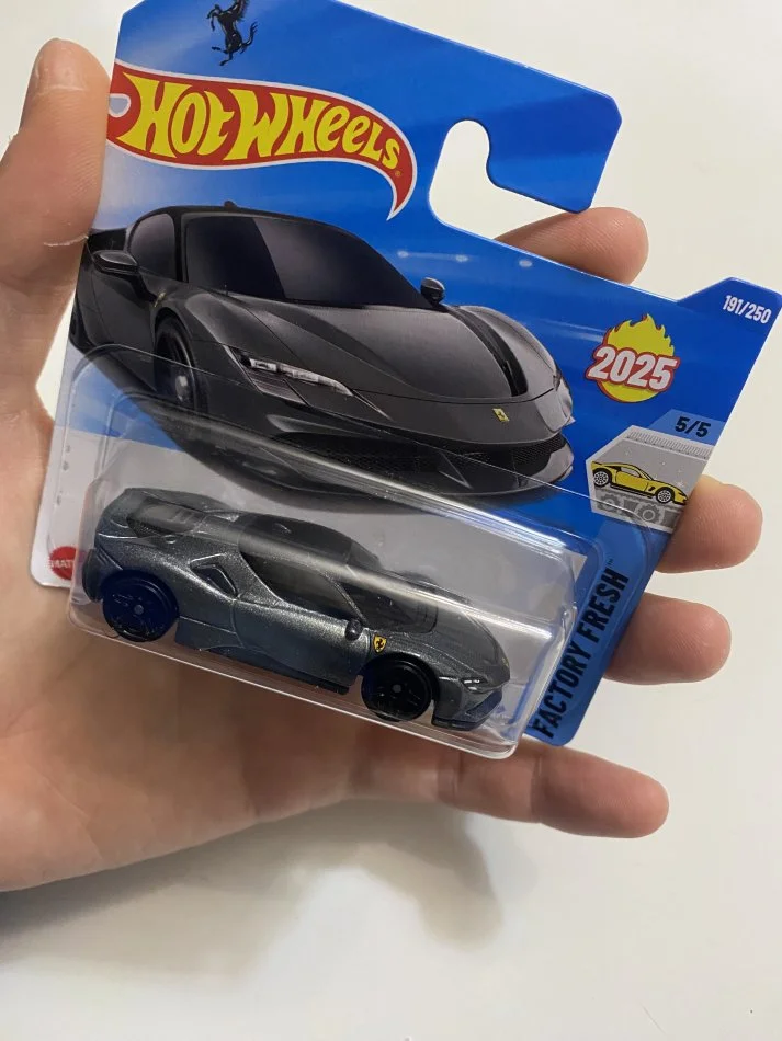 Tirane, shes Makina metalike te vogla modele te vecanta 10 €