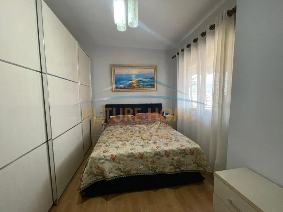 Tirane, shitet apartament 1+1+Ballkon Kati 16, 53 m² 159.000 € (Qender)
